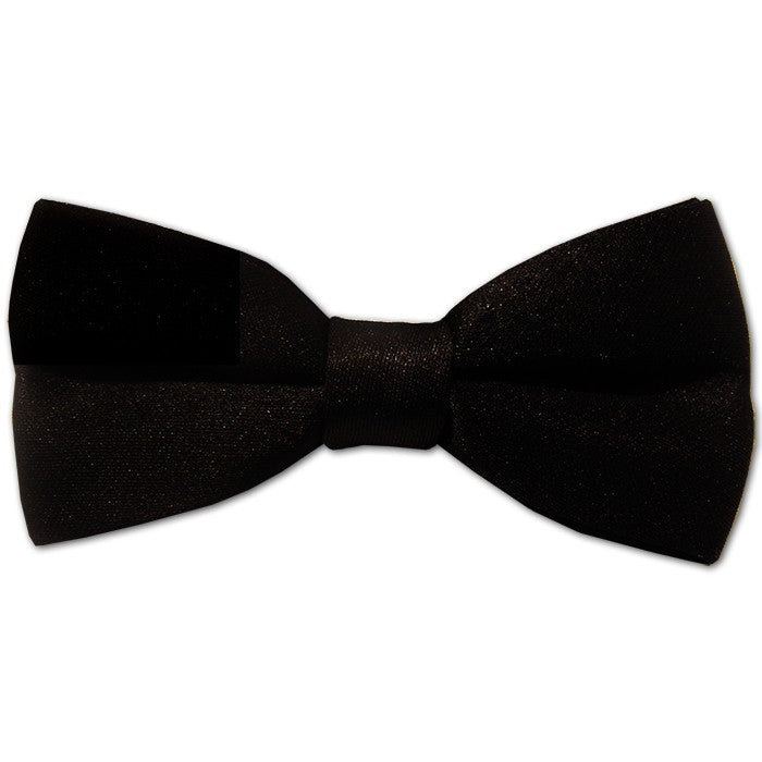 Black silk twill self tie bow tie. Shop high quality bow ties and ties at Eclectic Hound and find the perfect accessory for any event, any suit. Click to view the full collection today. 